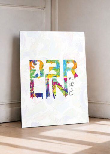 Farbenfrohe Berlin Typografie im Urban-Art- und Graffiti Stil auf hellem Hintergrund.